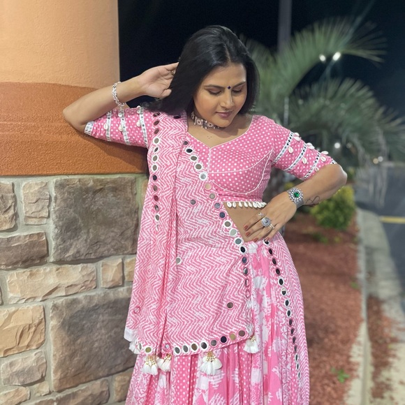 COPY - Pink and white chaniya choli - Picture 3 of 6